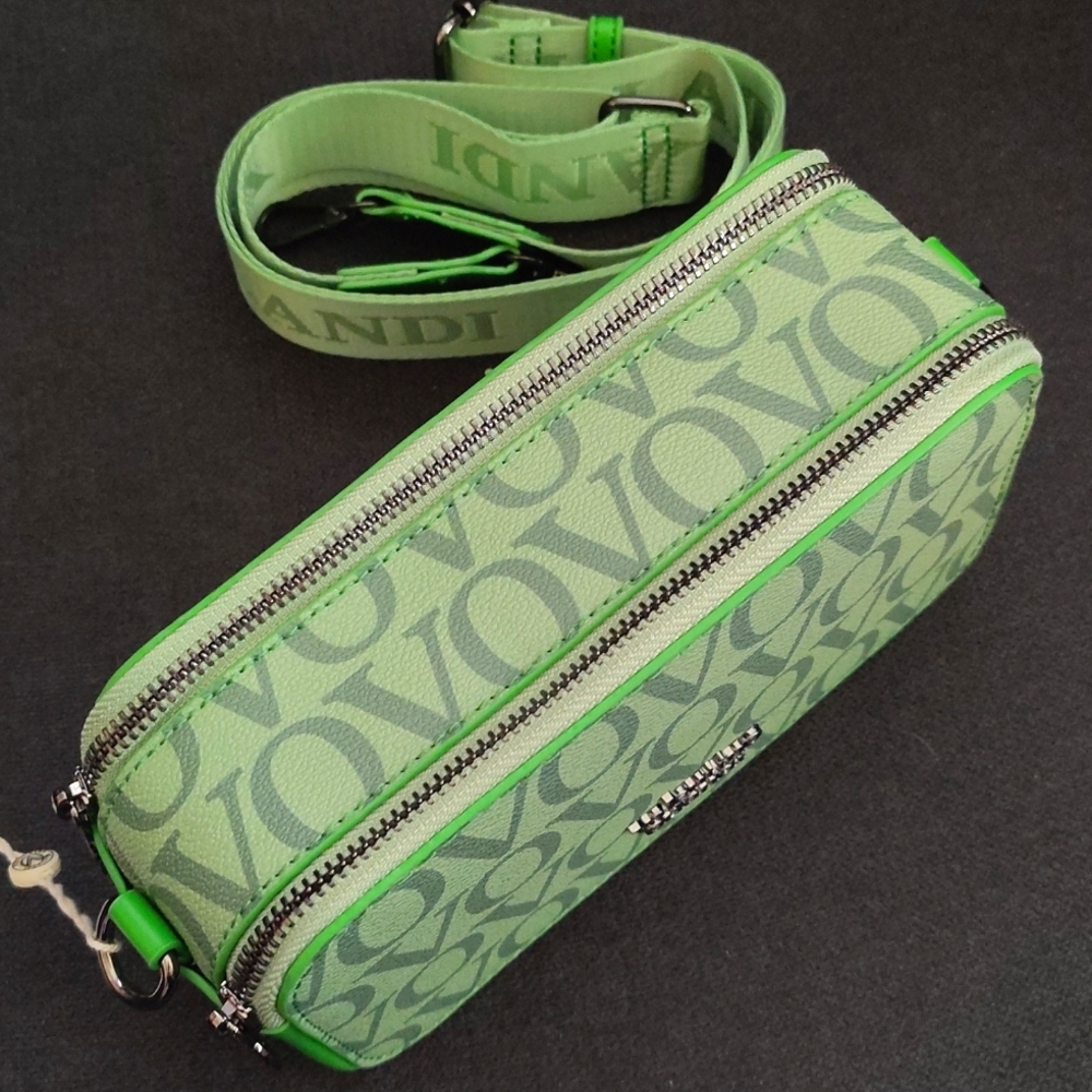 💚 Valentino Orlandi Crossbody Camera Bag in Green! New With Tags! - Picture 5 of 11